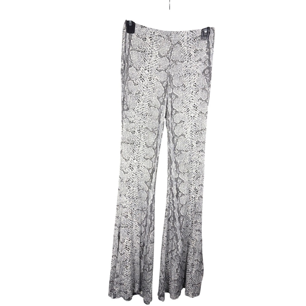 PrettyLittleThing Grey Snakeskin Print Flare Leg Pants Womens US 4  
High Rise